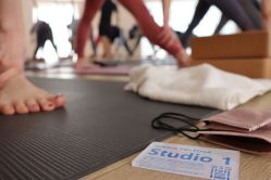 -酉嘉瑜伽YO+YOGA