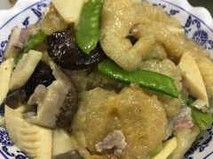 三鲜烩鱼肚-广迎居老正兴菜馆