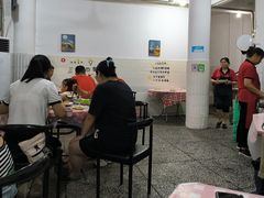 -洪霞餐馆