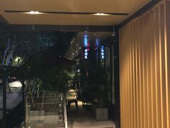 -杭州西湖湖滨银泰亚朵酒店