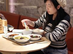 -老乡鸡(上海白玉兰广场店)