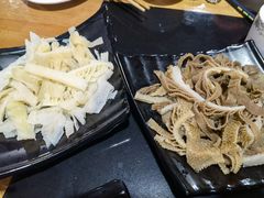 -果松木炭酸菜铜火锅·外婆参鸡汤