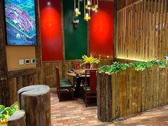 -老滇山寨•云南特色菜•地方菜•民族风情歌舞表演(金碧店)