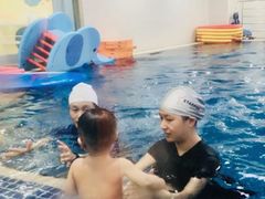 -蓝旗亲子游泳(范湖万达广场店)