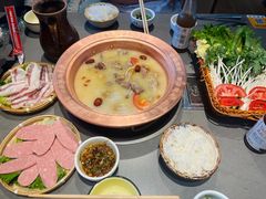 -阿婆情腊排骨火锅·野生菌季(古城旗舰店)