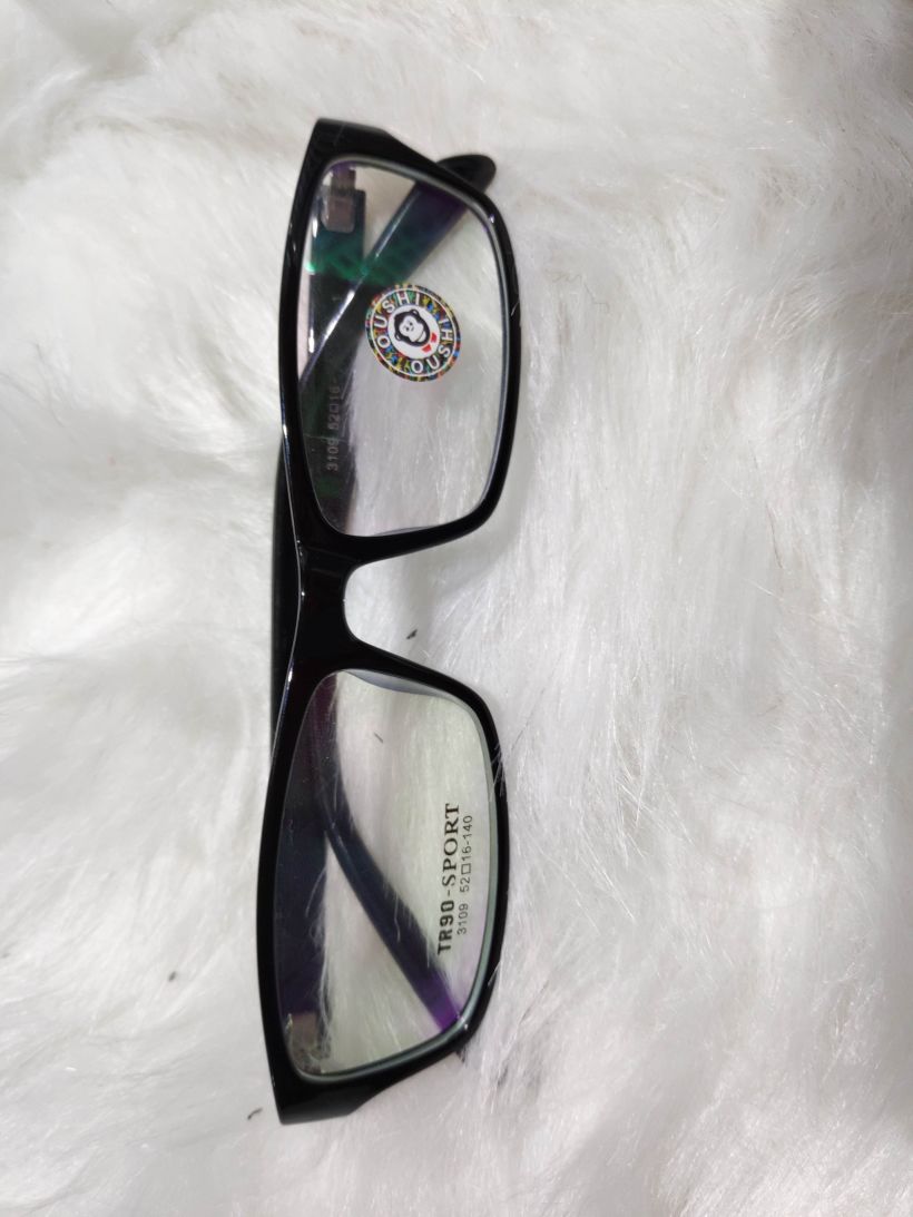 霸王餐-莱恩眼镜