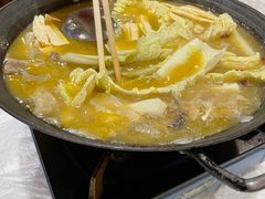 -霄汉牛三鲜湖北砂锅菜(万松园2店)