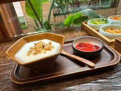 -银米·云南传统过桥米线(双廊黑金冠店)