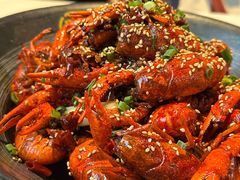 -肥肥虾庄·金牌油焖大虾(汉街SKP店)