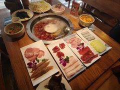-城墙拐拐火锅(三峡广场黑金冠店)
