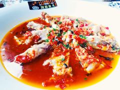 老坛剁椒鱼头王-山越山·茶油土鸡(大汉悦中心店)