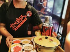 -热火朝天鲜切牛肉火锅(南强街巷店)