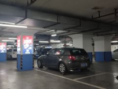 -中山公园-龙之梦停车场