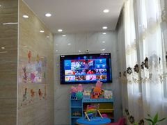 -茂菊口腔连锁(浦东南路店)