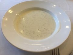 奶油松茸蘑菇汤-莫斯科餐厅