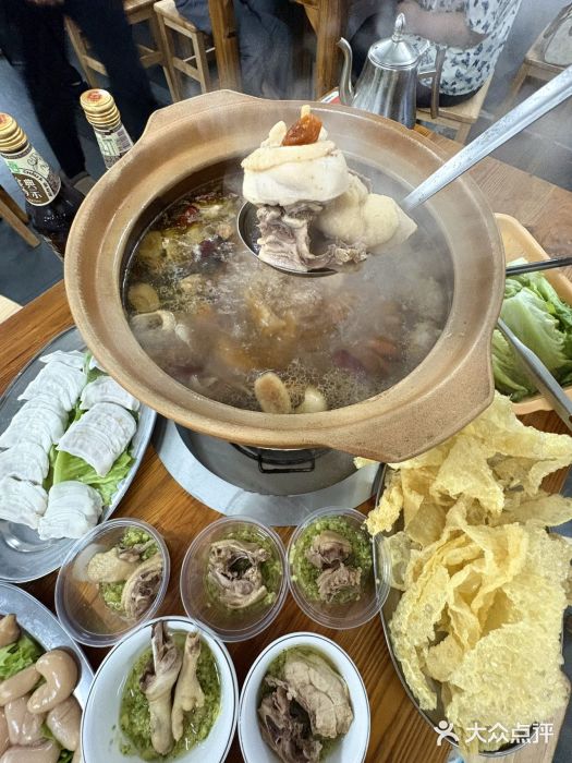 威邵鸡煲(西华路总店)图片