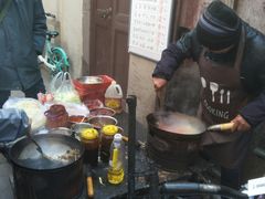 -老婆婆炒饭(小白楼1902欧式风情街店)