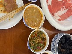 -楼外楼大刀肉传统火锅居(博学路店)