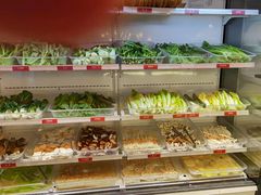 自助取餐区-日进一片海.生腌海鲜火锅.宵夜烧烤(三里屯总店)