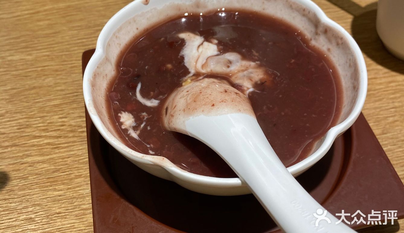 虾饺是有自己的特色味道的，虾肉也挺多的，可以一试