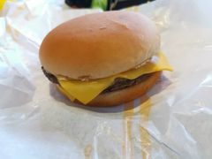 -麦当劳(展览路店)