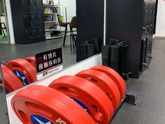 -坚果健身24小时工作室(定西路店)