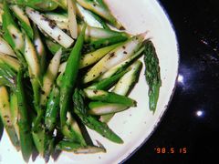 松露酱炒鲜芦笋-鹿港小镇(霄云店)