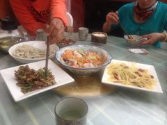 -天天向上素食餐厅(五台山店)