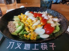 牛油果彩虹沙拉-刀叉遇上筷子中西融合餐厅(南开店)