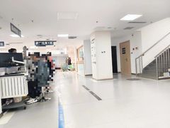 -大连何氏眼科医院