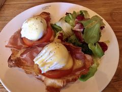 -Common Table · Brunch & Coffee