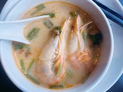 -大头虾越式风味餐厅(光明广场店)