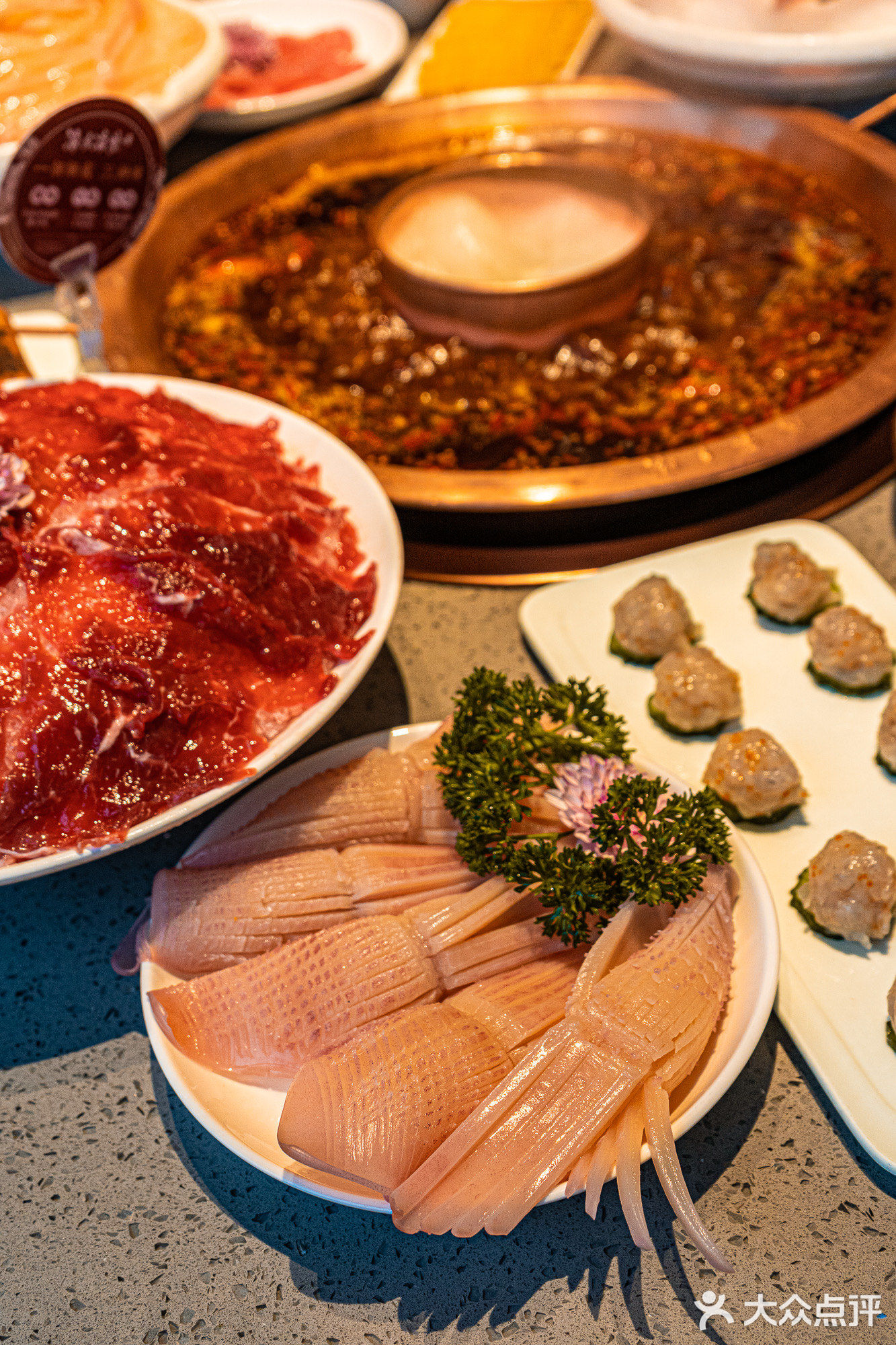 重庆探店！春天怎么能少的了美味的火锅