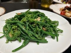 炸蒜生炒佛手瓜苗-好友缘酒家(皇冠店)