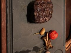 -恰餐厅及酒吧 CHAR Bar & Grill (北京丽都皇冠假日店)