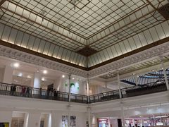 -乐蓬马歇百货公司(Rive Gauche)