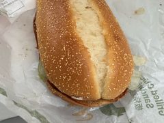 -麦当劳(上海虹桥站30B检票口楼上)