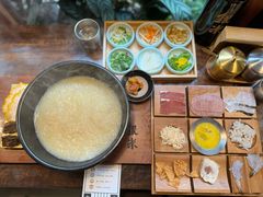 -银米·云南传统过桥米线(双廊黑金冠店)