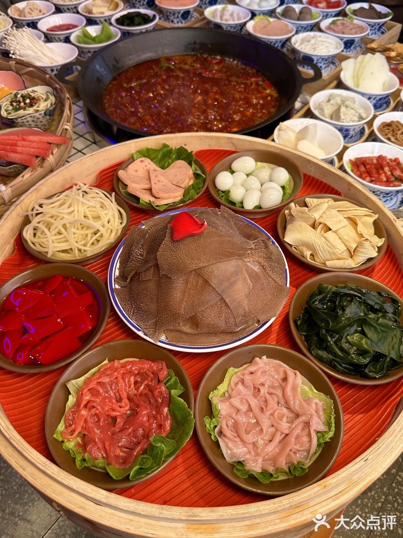 两个人吃了几十道菜，谁信❓❓