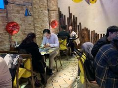 大堂-何师烧烤·香辣蟹·川菜·30年老品牌(太古里旗舰店)