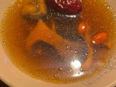 -老牌坊云南鱼豆花火锅(哈西万达店)