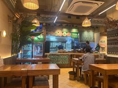 -云阿蛮云南生烫牛肉米线(奉贤路店)