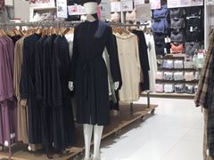 试穿搭配-优衣库(重庆星光时代广场店)