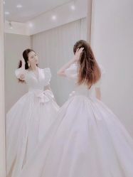 -觅白婚纱礼服馆