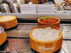 -龍歌自助小火锅(市北CBD万达店)
