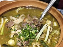 -李双猪·小龙虾·烧烤·羊肉煲(乐山店)