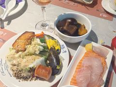 -四海一家自助餐(益田假日广场店)