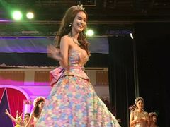 -金东尼人妖秀