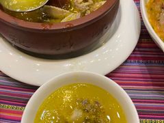 -香巴拉云南餐厅(华莱坞店)