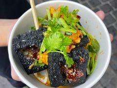 -黑色经典臭豆腐·湖南特产(步行街店)